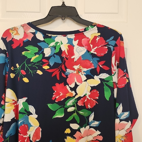The Pioneer Woman Colorful Floral Three Quarters Sleeves Top - Picture 6 of 10